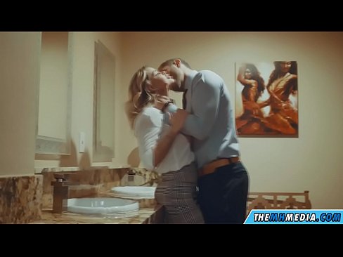 ❤️ Rehefa mamitaka anao ao amin'ny trano fidiovana ho an'ny besinimaro ny blonde be busty ❤️❌ Firaisana ara-nofo amin'ny mg.porn-evooli.ru ❌